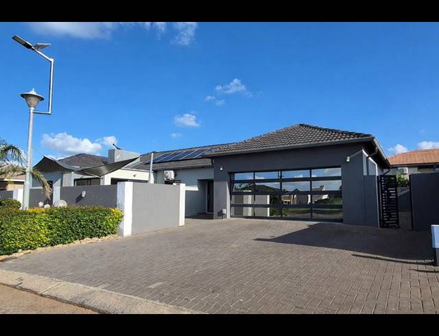 4 BEDROOM HOUSE FOR SALE IN RASLOUW GARDENS